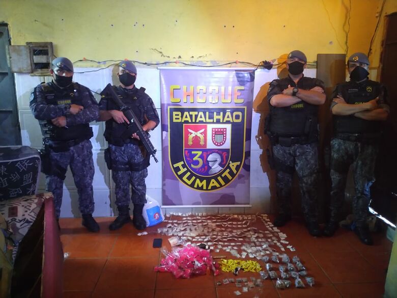 Policiais do Choque realizaram ação no Miguel Badra de combate à avenida de entorpecentes