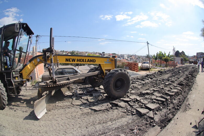 Vias públicas do Jardim Graziela começam a receber novo asfalto