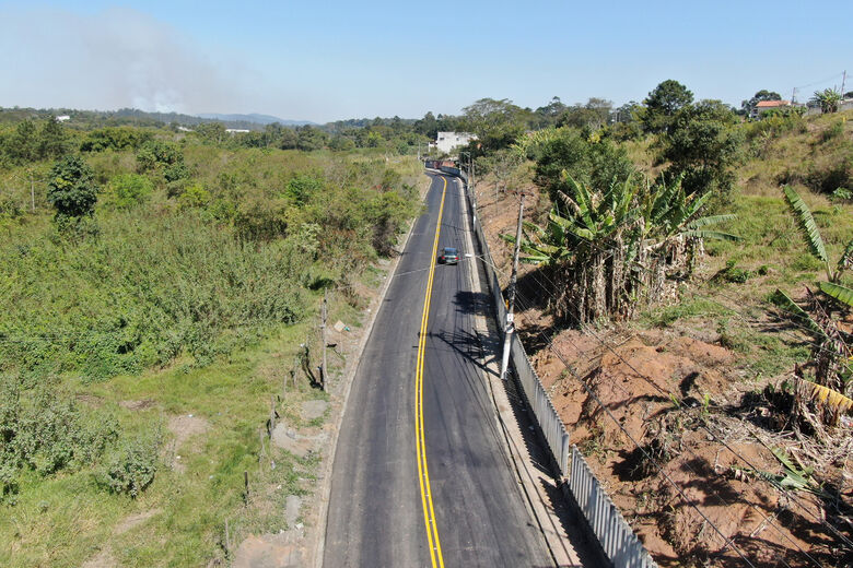 Revitalização na Estrada Fazenda Viaduto é concluída