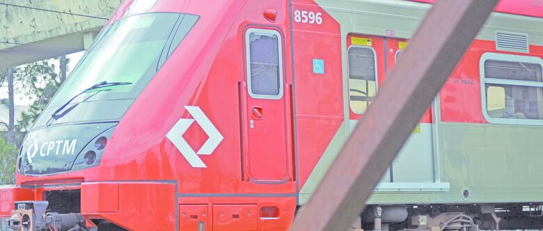 Passageiros podem tomar vacina tríplice viral em estações das linhas 11-Coral e 12-Safira