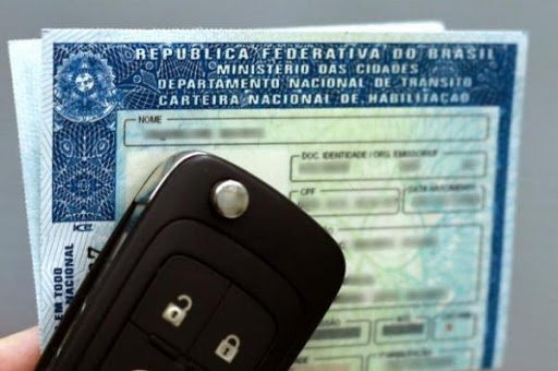 Detran disponibiliza renovação da carteira de motorista online