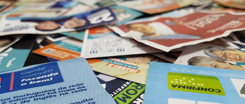 Panfletos são, ao menos, 2,5 milhões de santinhos foram produzidos nas campanhas de candidatos