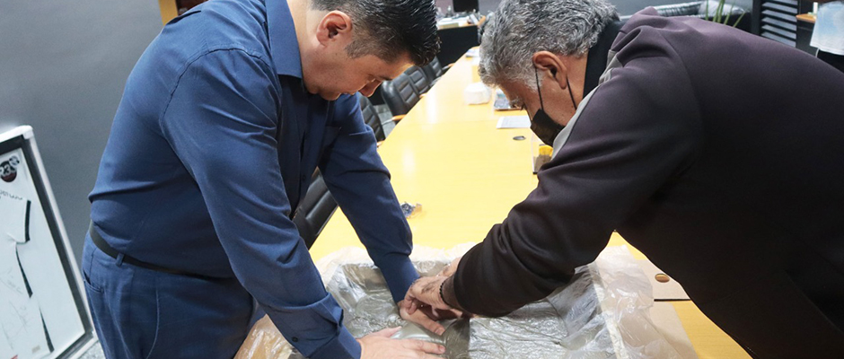 Ashiuchi e o secretário de Governo, Alex Santos, receberam idealizadores do Mural dos Campeões