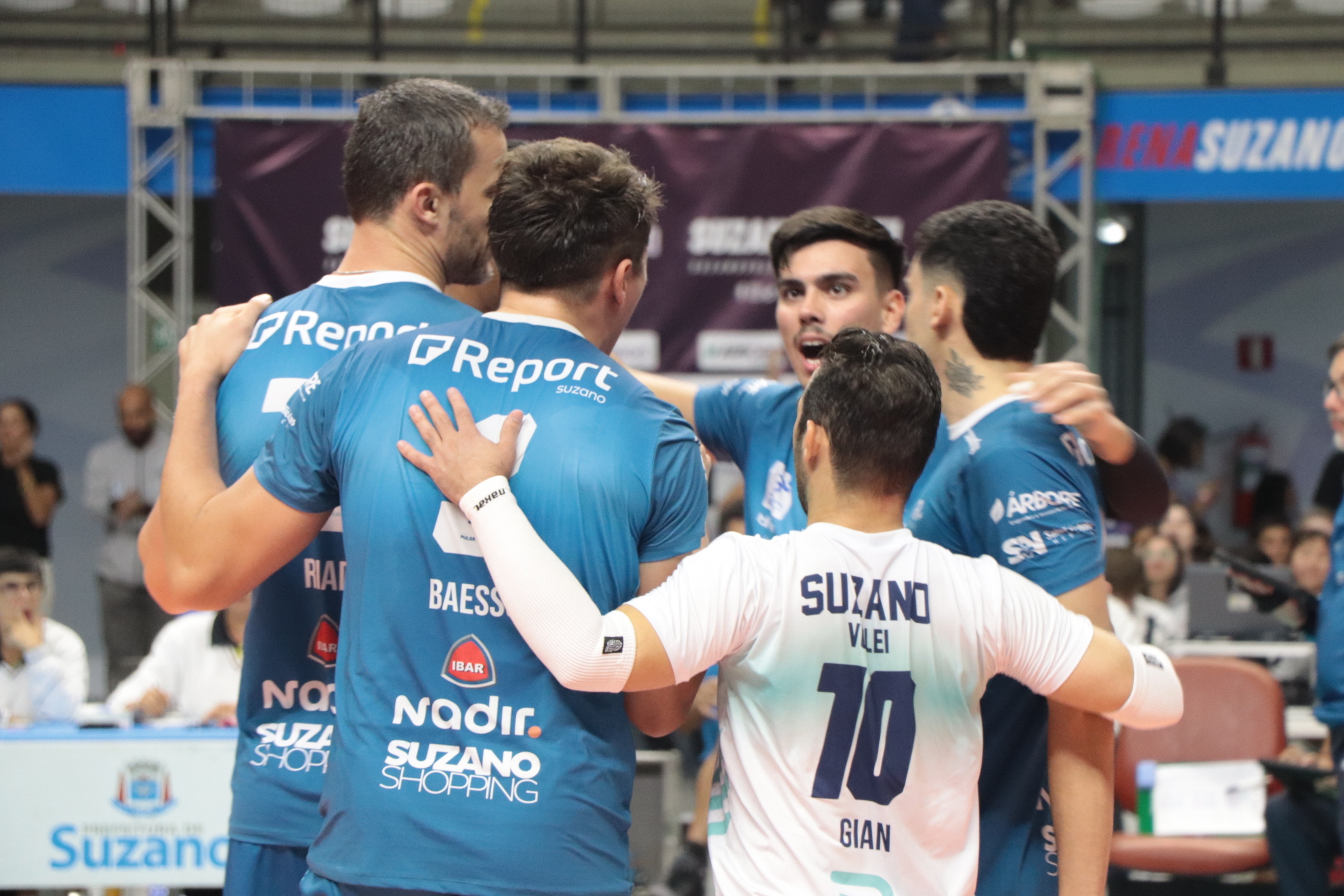 Em decisão no tie-break, Vôlei Guarulhos perde para Suzano na estreia da  Superliga - GRU Diário