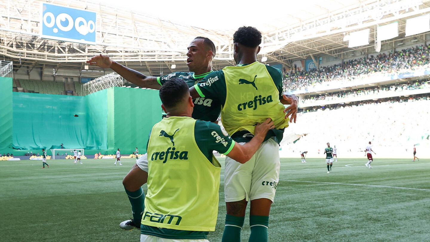 Palmeiras marca no final e vence Cruzeiro pelo Campeonato