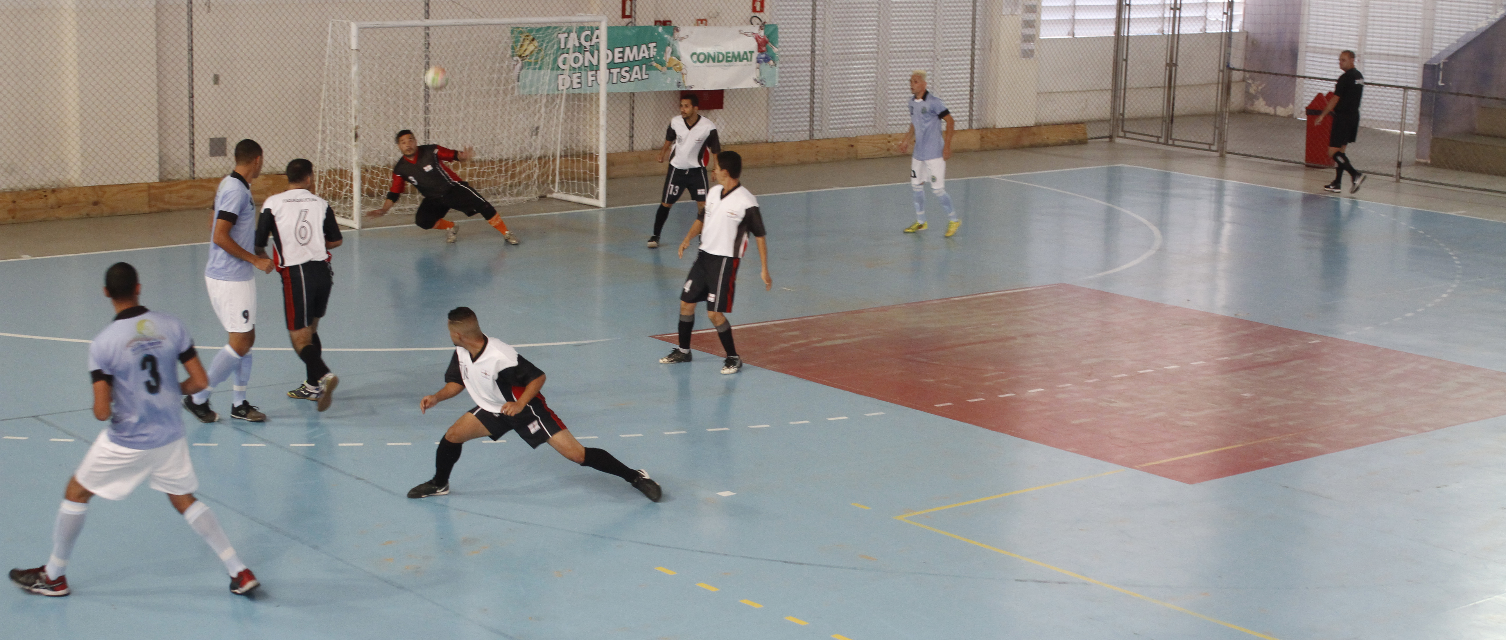 Arujá e Suzano são as cidades finalistas da Taça CONDEMAT de Futsal