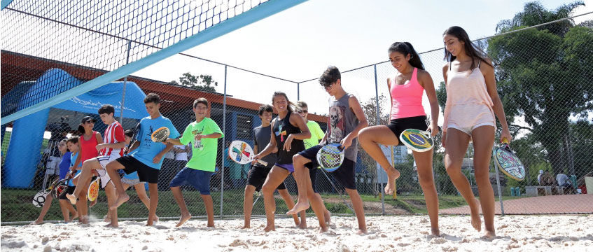 Ingressos para Aula de Beach Tennis + Kit Oazi (Moema) - São Paulo