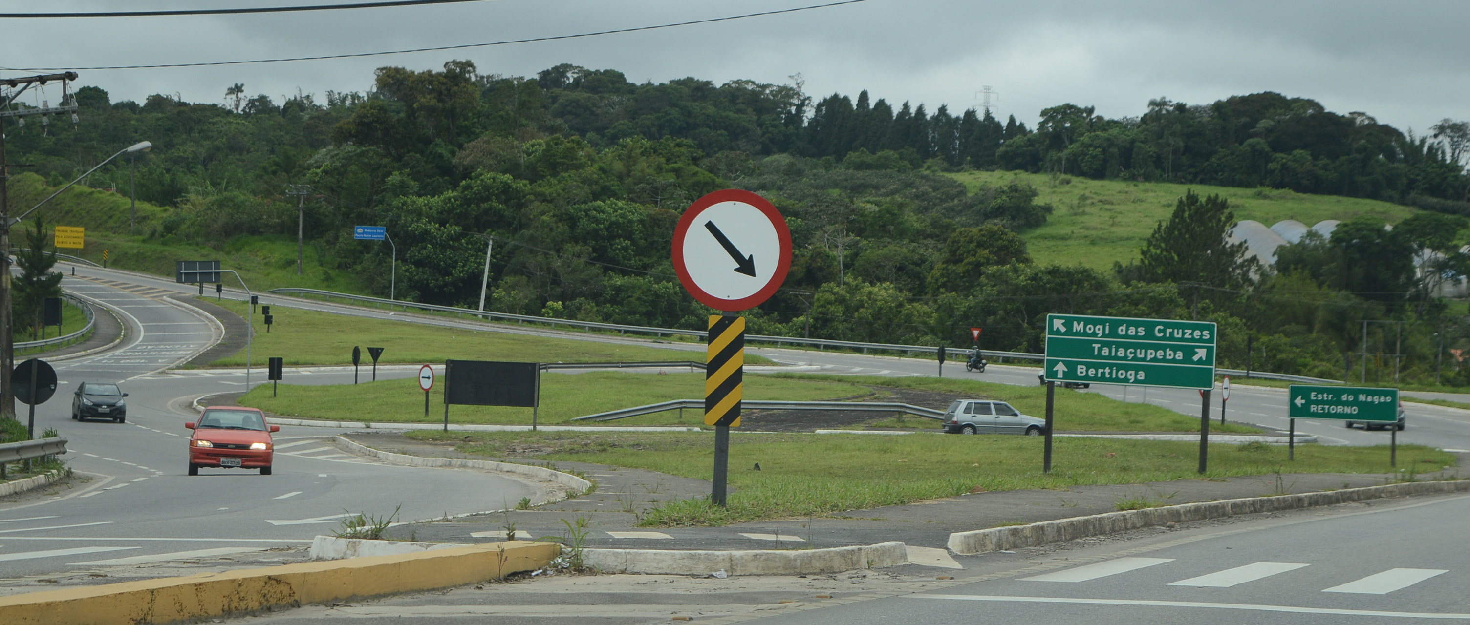 Rodovia MogiBertioga tem trânsito tranquilo no sentido ao litoral Diário de Suzano Rodovia MogiBertioga tem trânsito tranquilo no sentido ao litoral Diário de Suzano